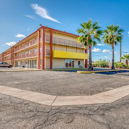 Oyo Hotel Tucson Downtown Dış mekan fotoğraf