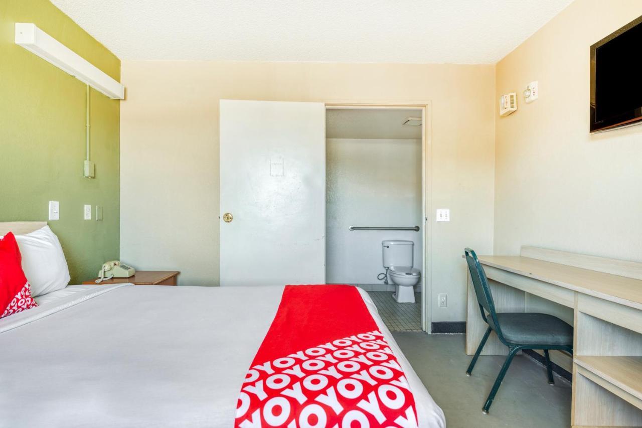 Oyo Hotel Tucson Downtown Dış mekan fotoğraf