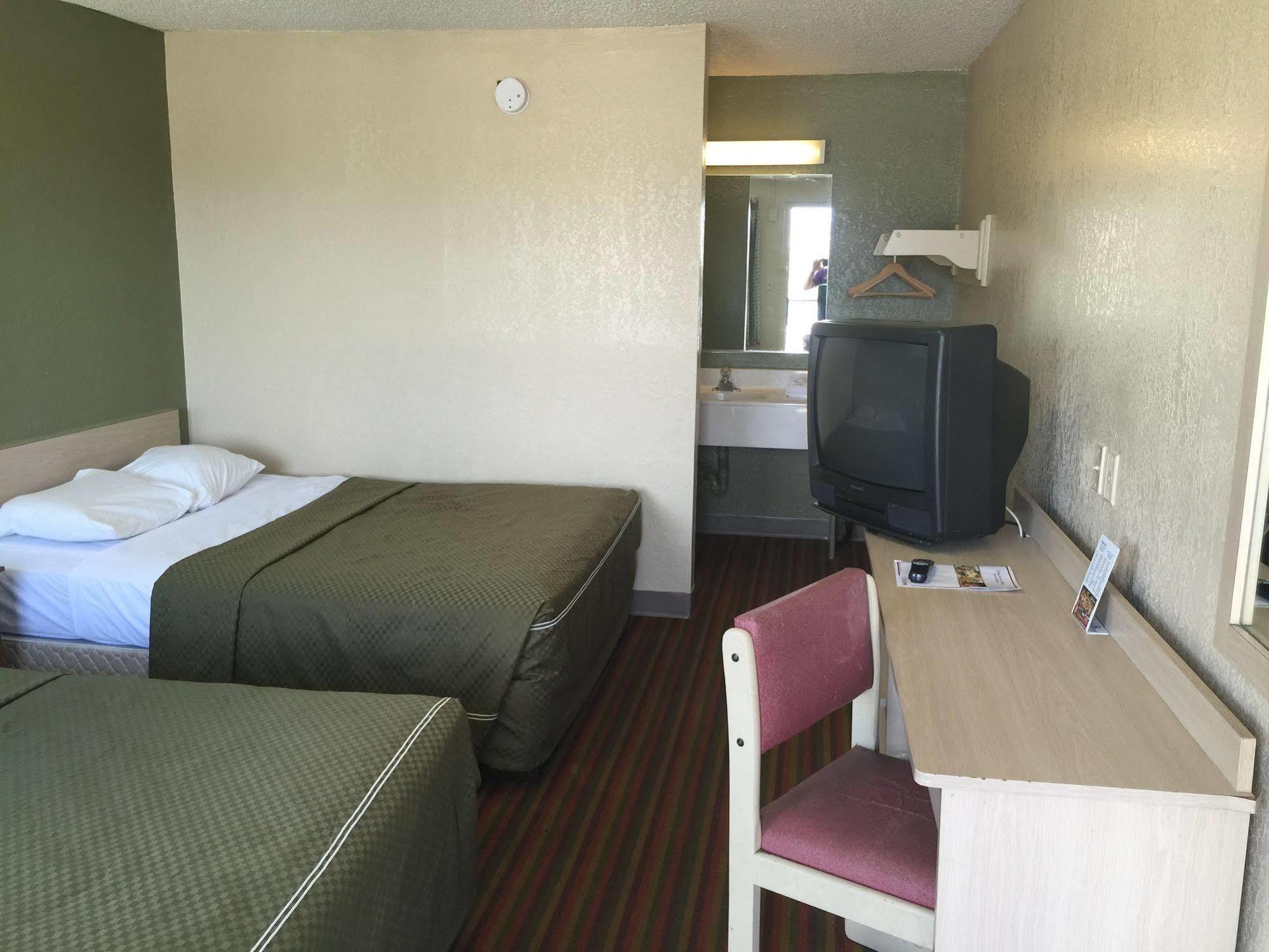 Oyo Hotel Tucson Downtown Dış mekan fotoğraf