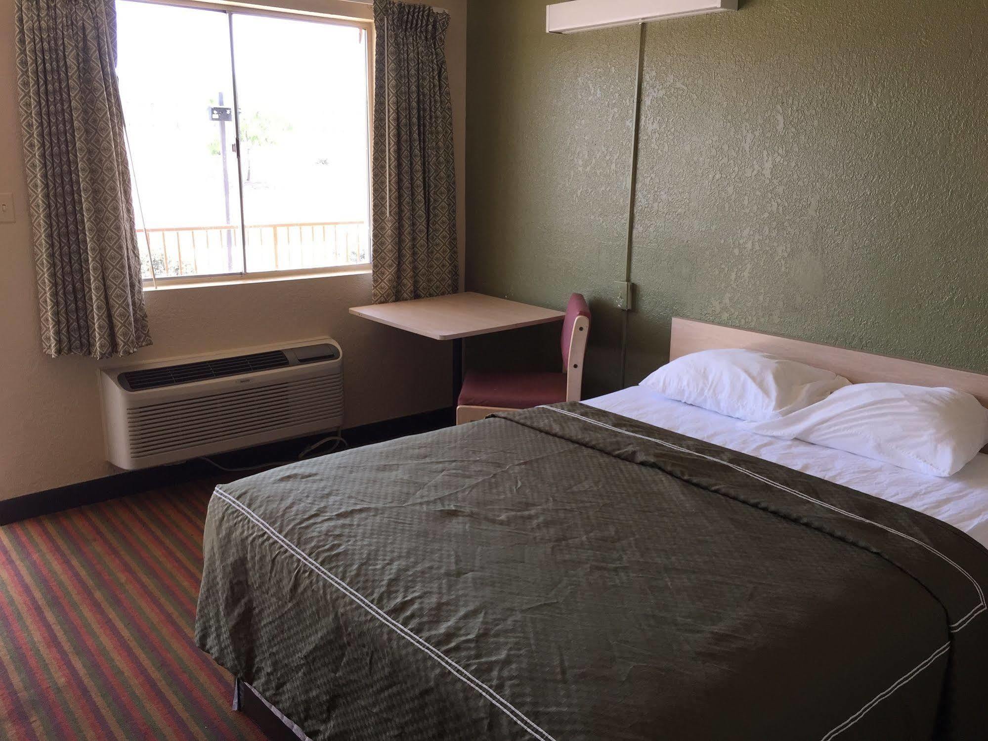Oyo Hotel Tucson Downtown Dış mekan fotoğraf