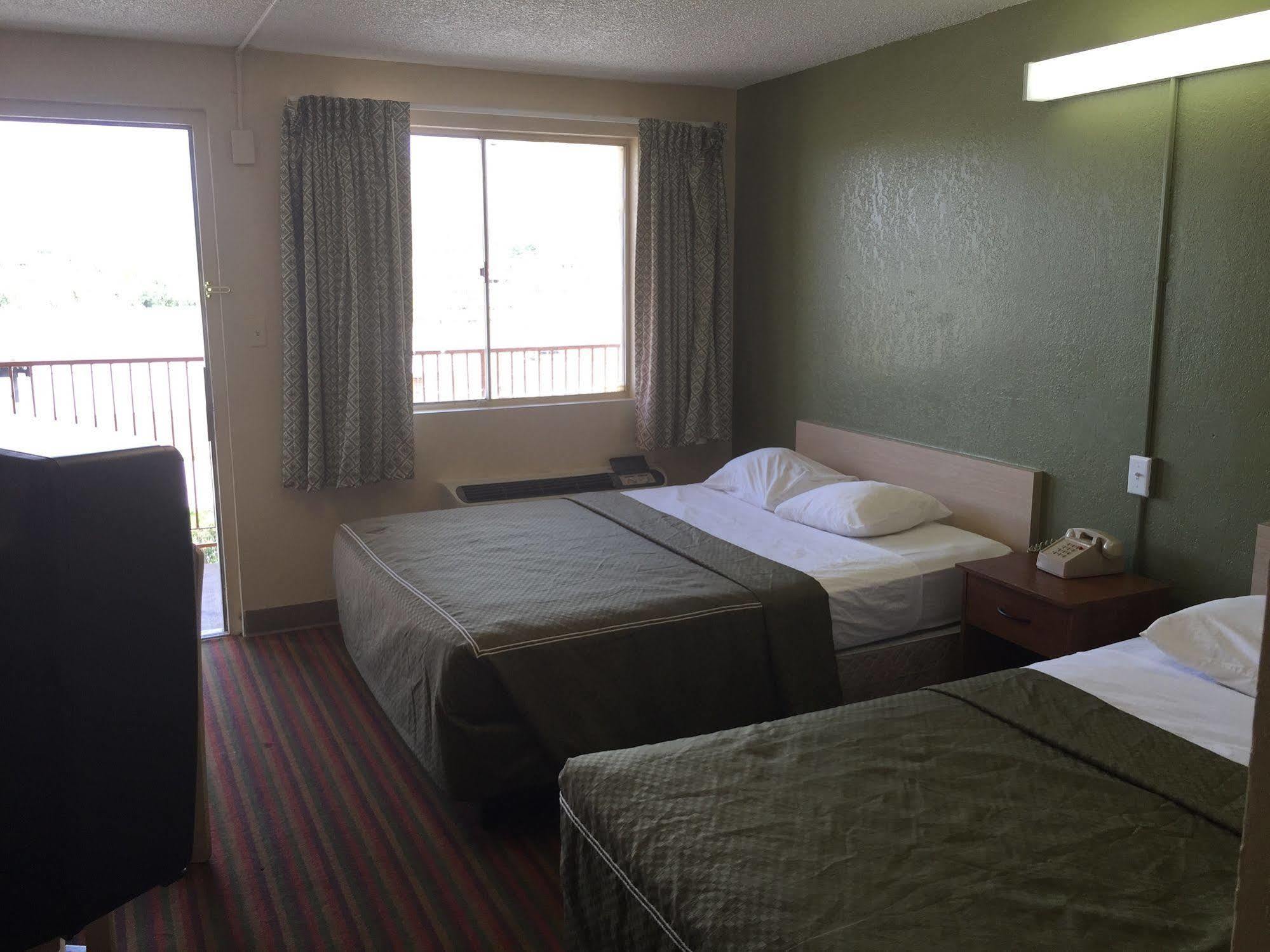 Oyo Hotel Tucson Downtown Dış mekan fotoğraf