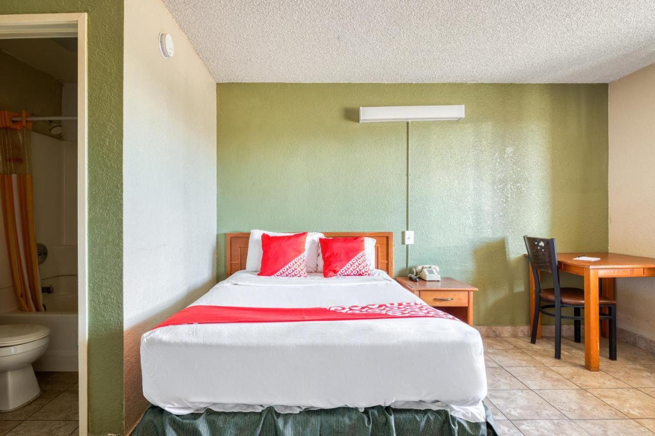 Oyo Hotel Tucson Downtown Dış mekan fotoğraf