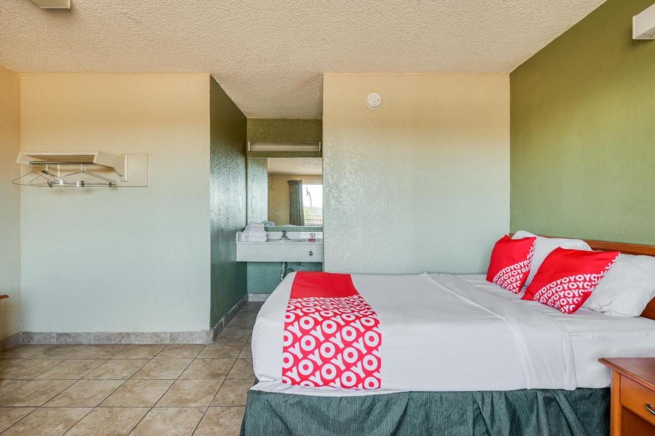 Oyo Hotel Tucson Downtown Dış mekan fotoğraf