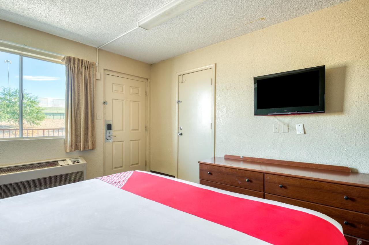 Oyo Hotel Tucson Downtown Dış mekan fotoğraf