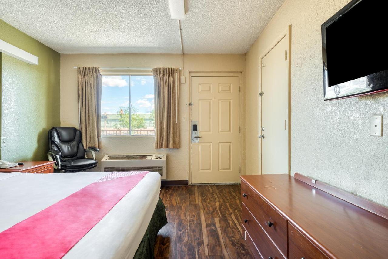 Oyo Hotel Tucson Downtown Dış mekan fotoğraf